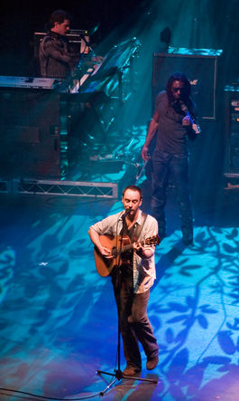 A close up of Dave Matthews, Boyd Tinsley and Butch Taylor in Melbourne during their first and, to date, only tour of Australia