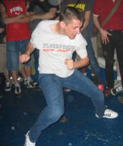 An example of hardcore dancing